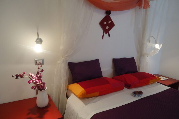 Room 5 of 48