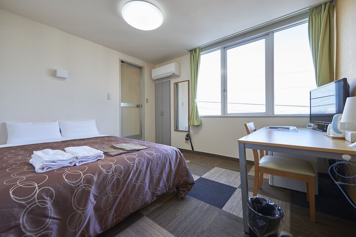Room 7 of 40
