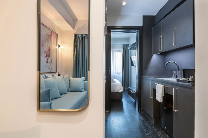 Room 13 of 72