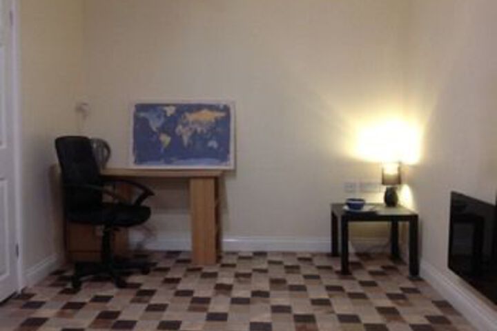 Room 10 of 17