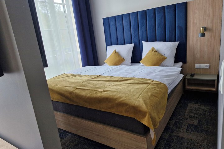Room 15 of 48