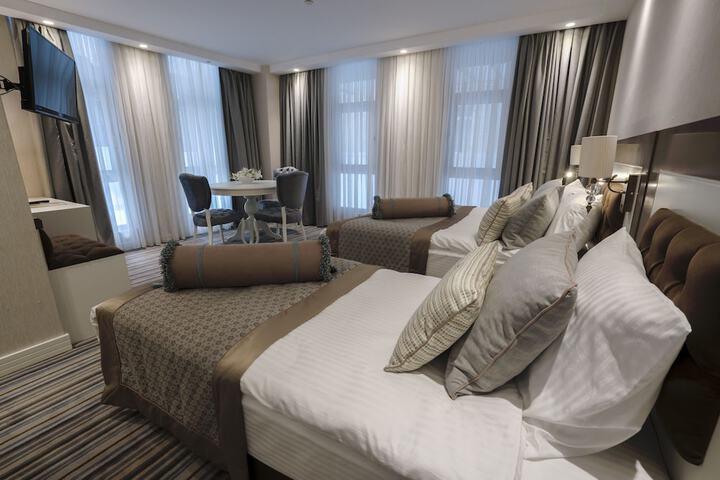 Room 4 of 41