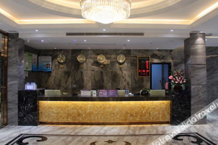 Hotel Interior 4 of 10