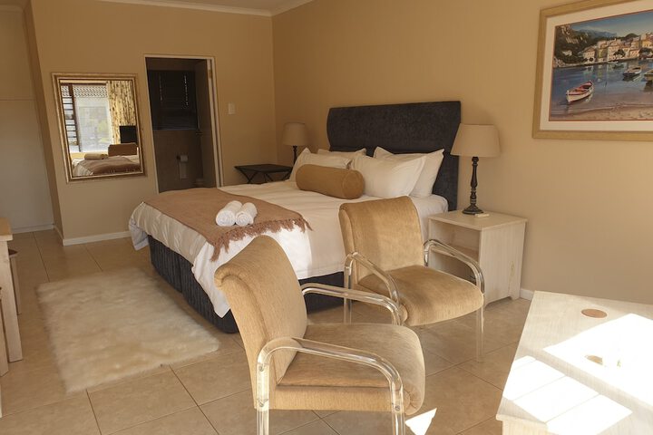 Room 5 of 36