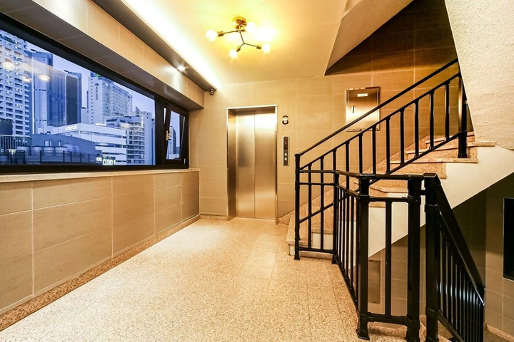 Room 14 of 22