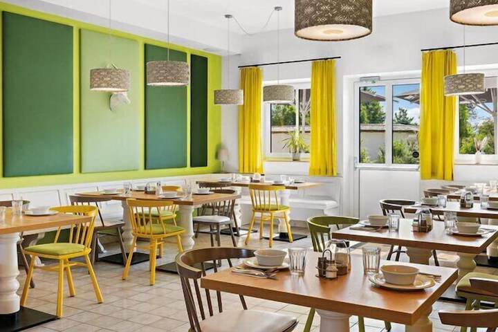 Dining Photos