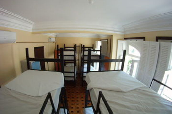 Room 14 of 36