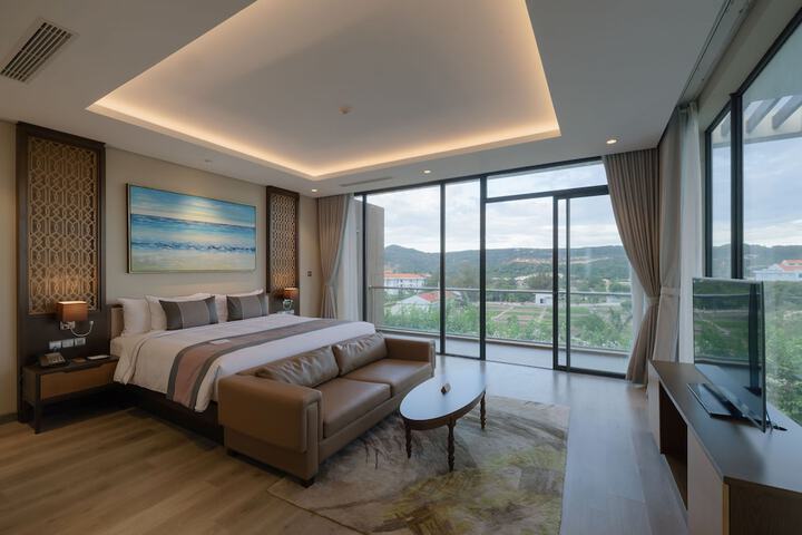 Room 52 of 164