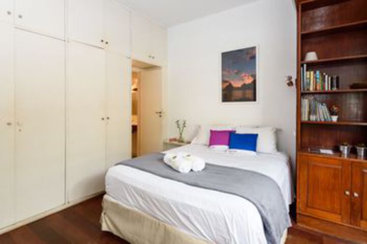 Room 9 of 20
