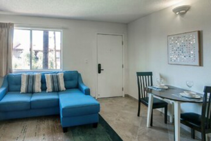 Room 9 of 22