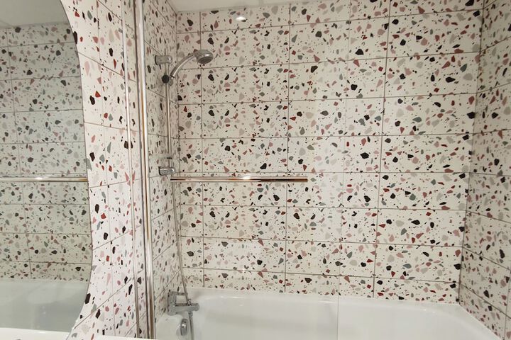 Room 16 of 40