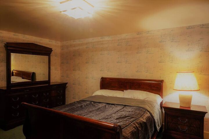 Room 2 of 27