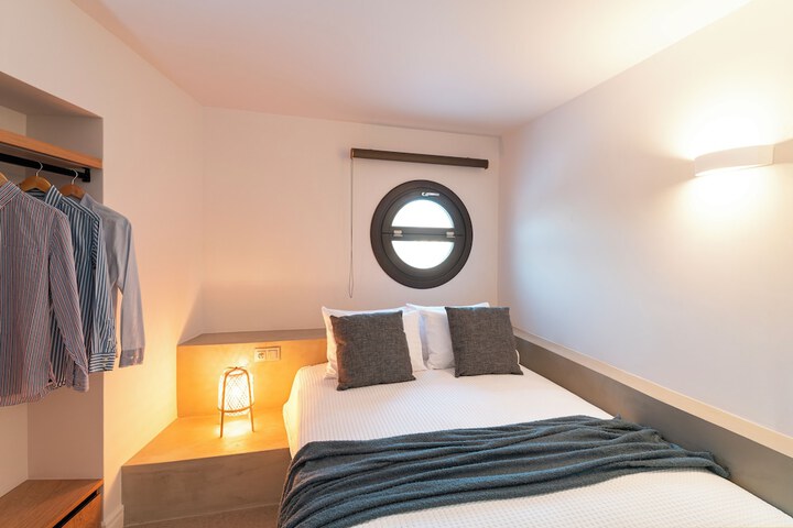 Room 12 of 39