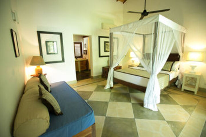 Room 7 of 22