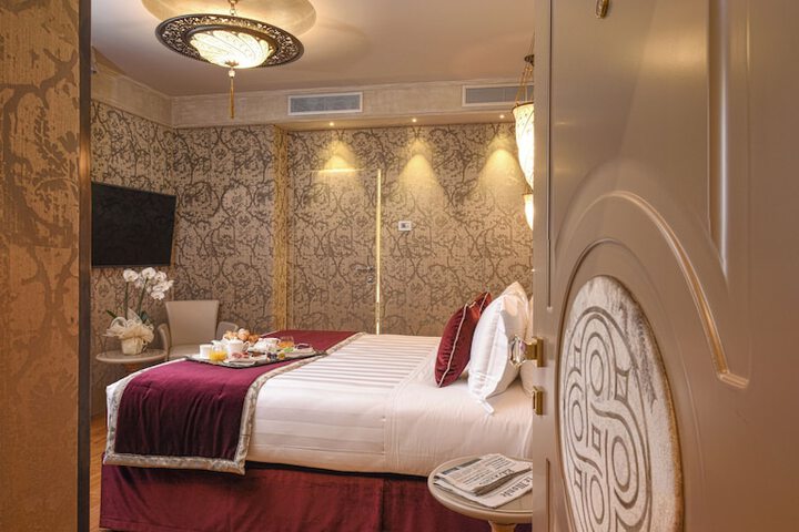 Santa Croce Boutique Hotel