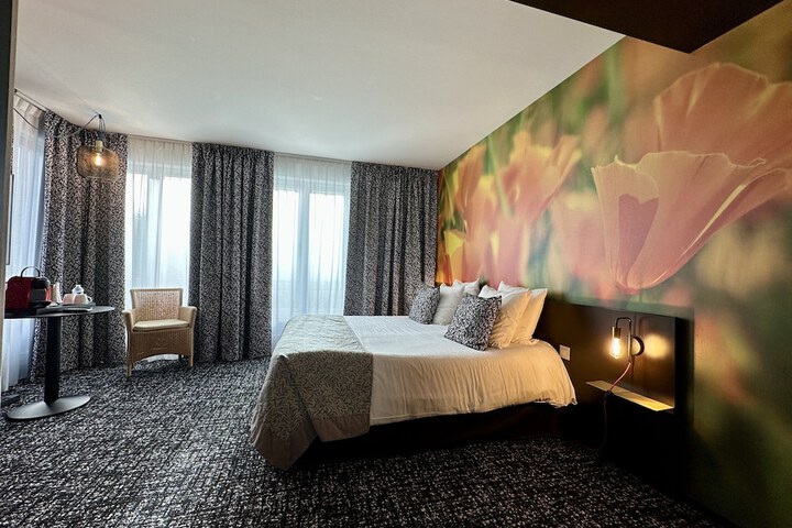 Room 9 of 74