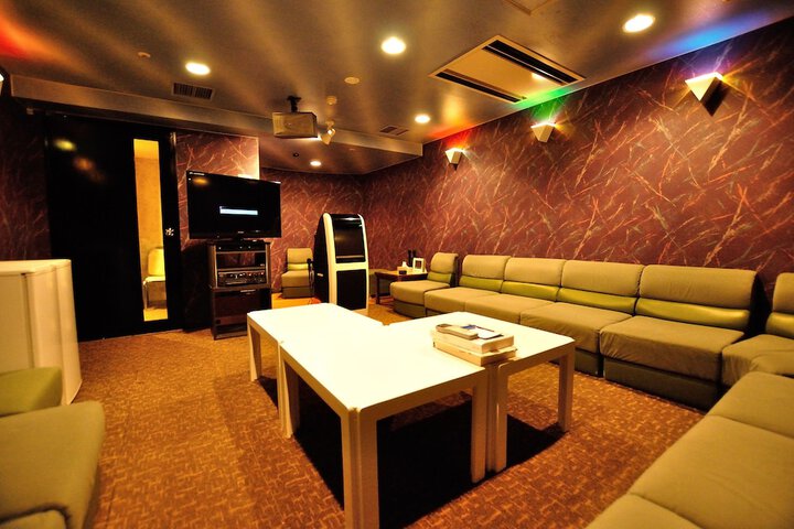 Room 25 of 49