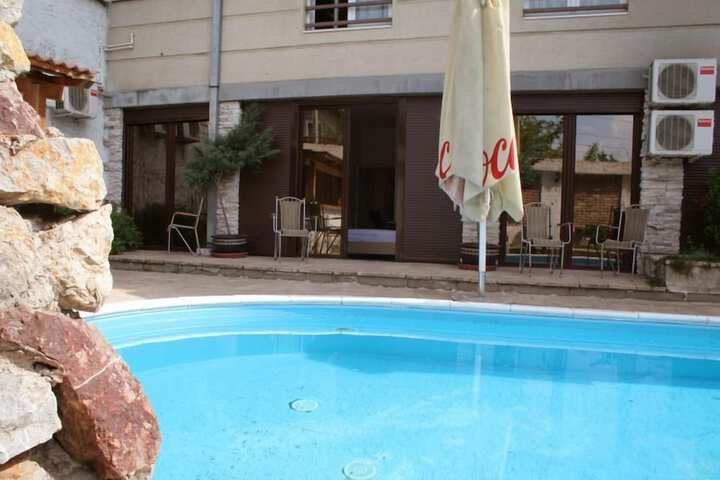 Pool Hotel