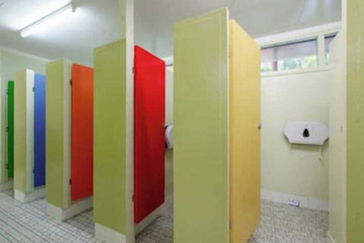 Room 250 of 279