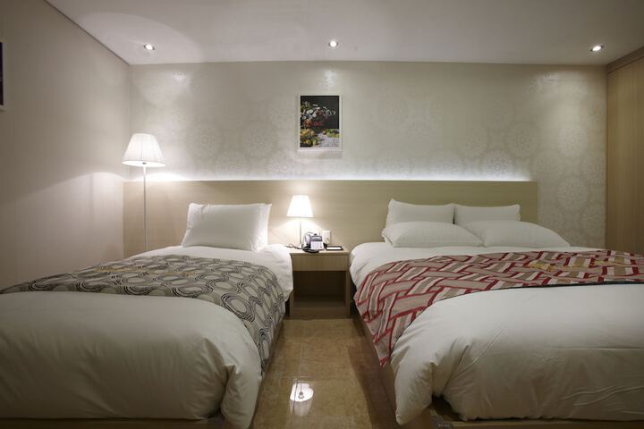 Room 45 of 78