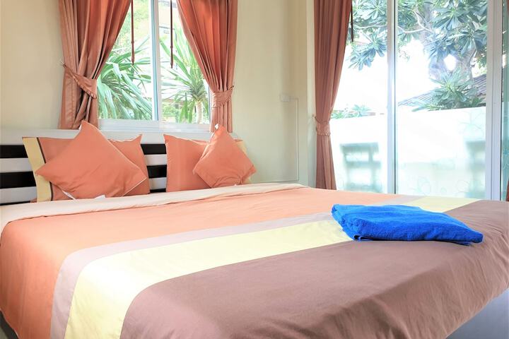 Room 4 of 38