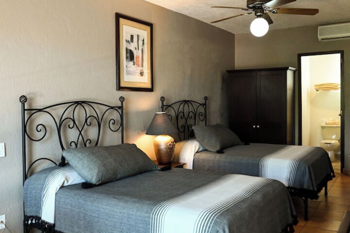 Room 14 of 78