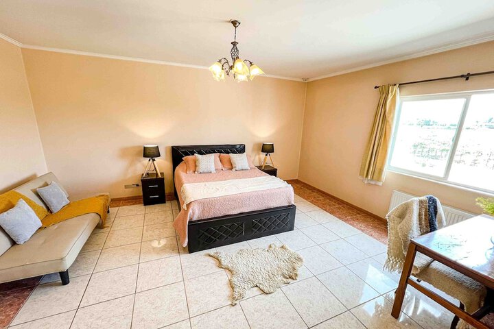 Room 15 of 42
