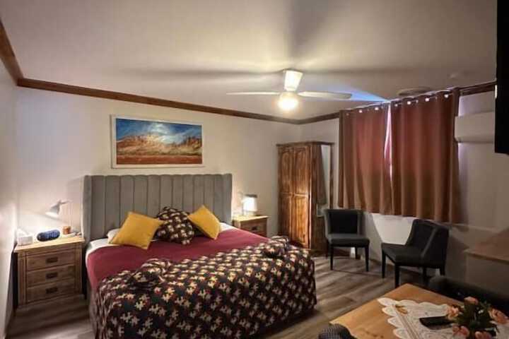 Room 12 of 25