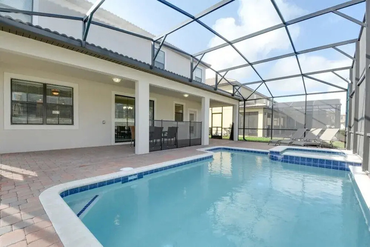 Pool 12 of 21