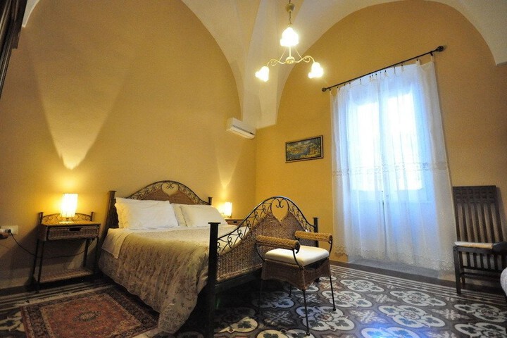 Room 9 of 39
