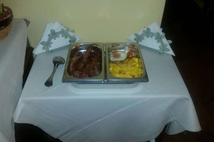 Breakfast/Coffee Service 82 of 118