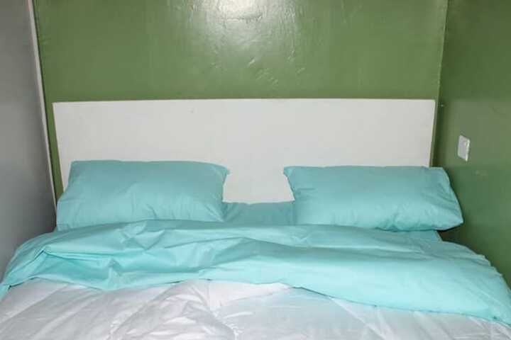Room 8 of 23