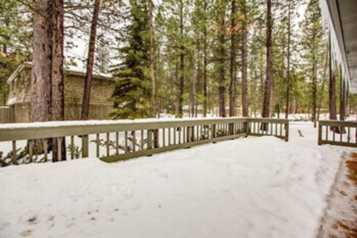 Property Grounds 50 of 58