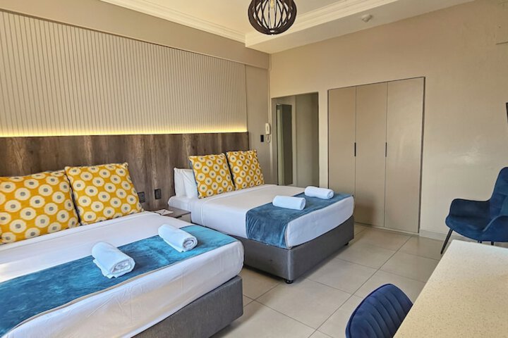 Room 27 of 71