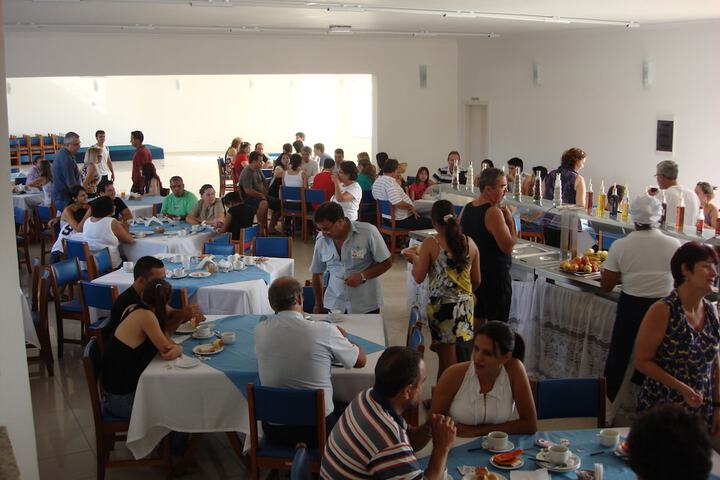 Breakfast/Coffee Service 60 of 97
