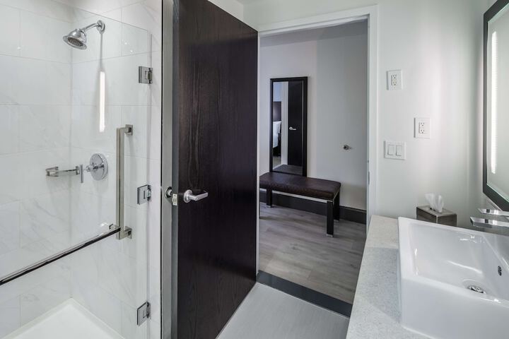 Bathroom shower