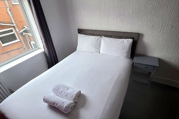 Room 53 of 112