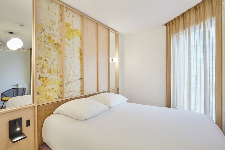 Room 20 of 48