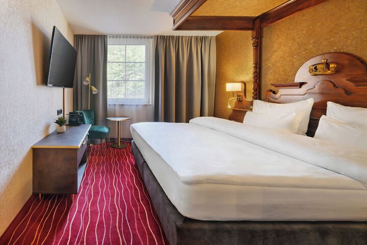 Room 47 of 111