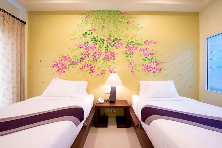 Room 15 of 76