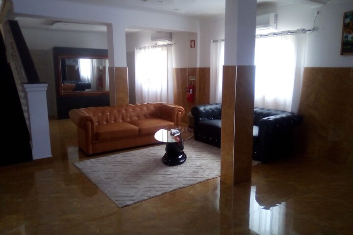 Room 8 of 14