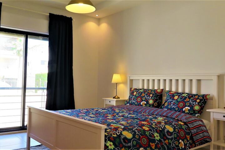 Room 28 of 127