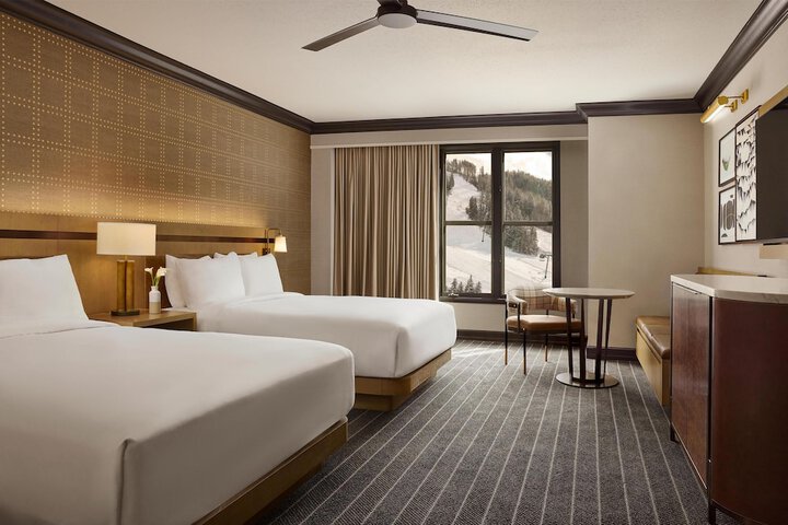 Room 40 of 186