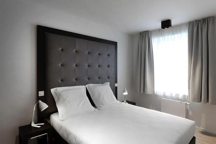 Room 10 of 10