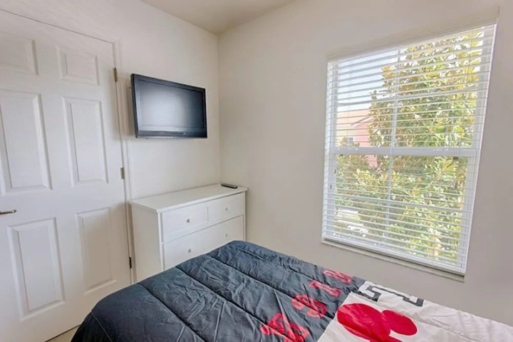 Room 3 of 15