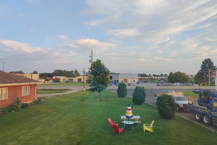 Property Grounds 18 of 22