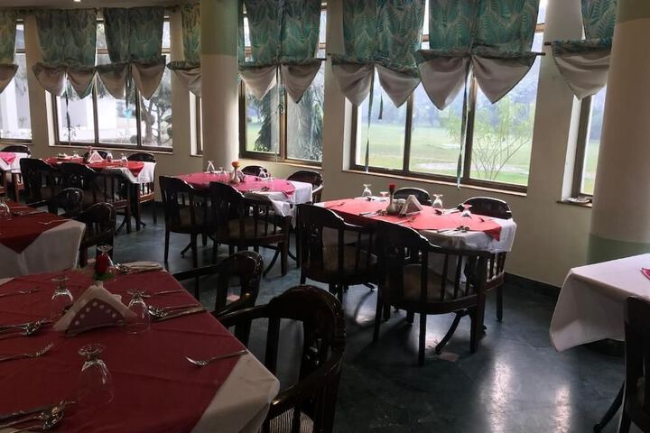 Dining 8 of 10