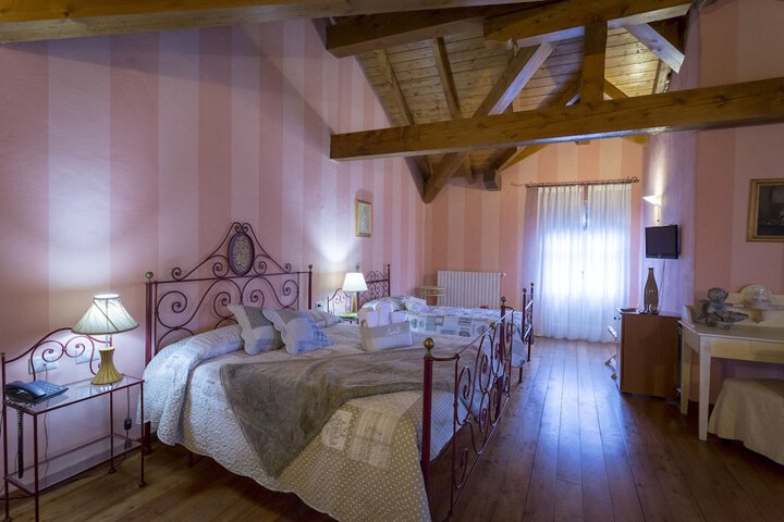 Room 12 of 23