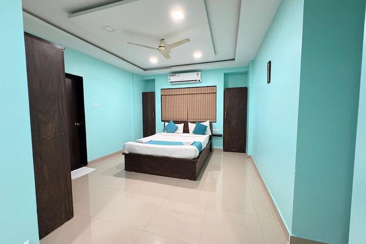 Room 18 of 38