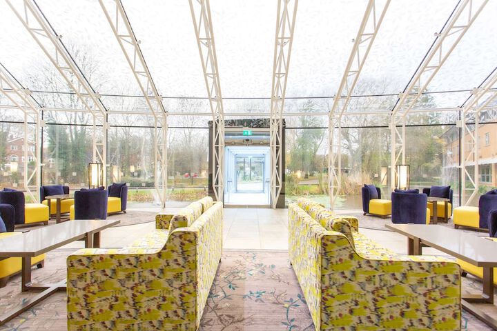 Entrance & Lobby